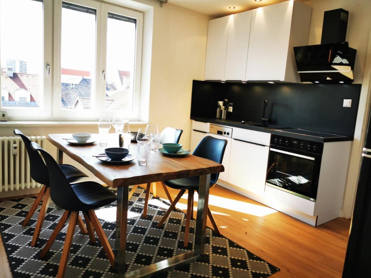 Charmante Zentrumswohnung mit Balkon und 80 zoll TV Klagenfurt am Wörthersee Exterior foto
