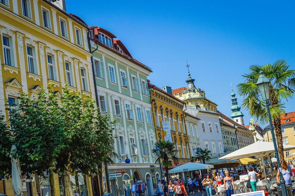 Charmante Zentrumswohnung mit Balkon und 80 zoll TV Klagenfurt am Wörthersee Exterior foto