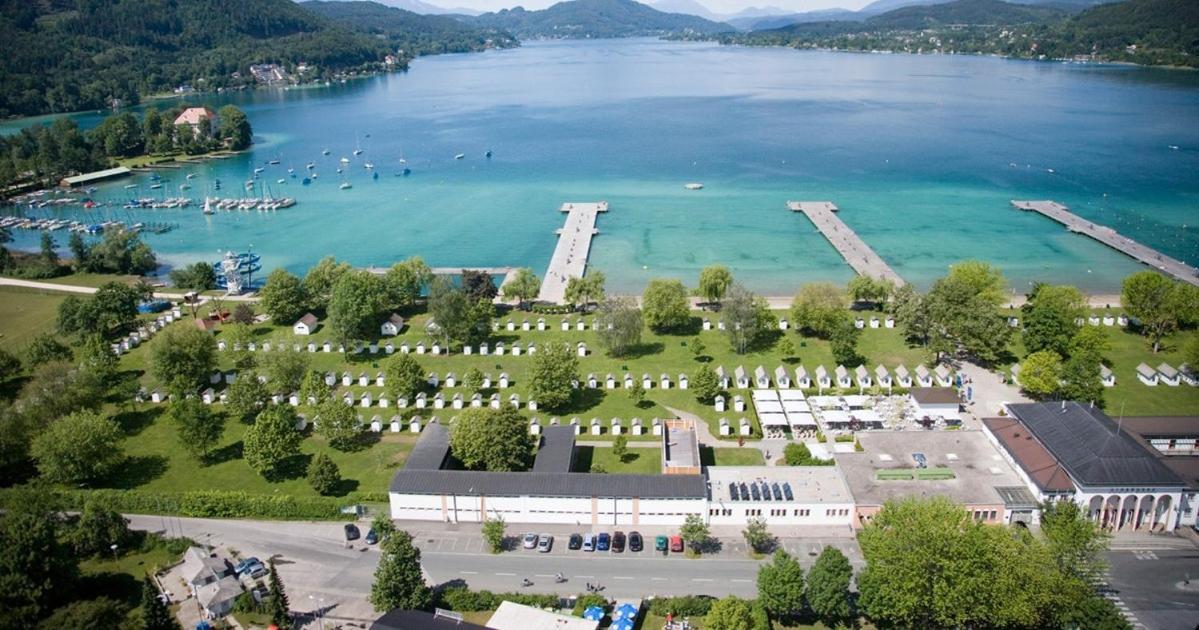 Charmante Zentrumswohnung mit Balkon und 80 zoll TV Klagenfurt am Wörthersee Exterior foto